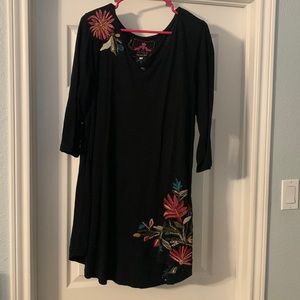 Johnny Was Black tunic top with embroidered flowers